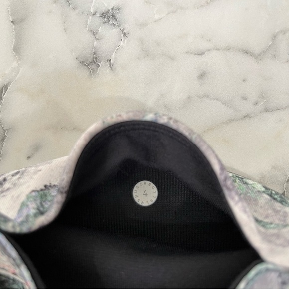 Lululemon Train Times Pant 25" Springscape Multi / Obsidian W5BU5S Luxtreme Mesh - Picture 13 of 13